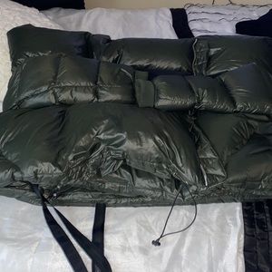 Unravel project oversized down jacket! Great for the winter weather!🔥🔥🔥🔥